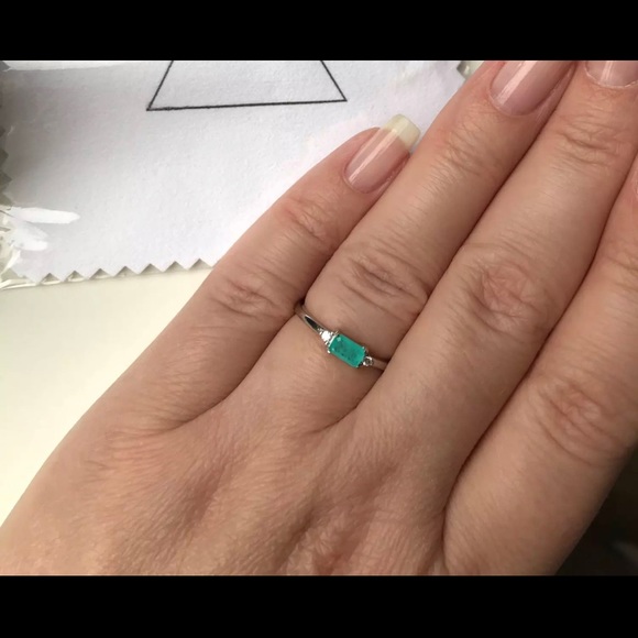 New 925 Sterling Silver Paraiba Tourmaline Ring - Picture 2 of 6